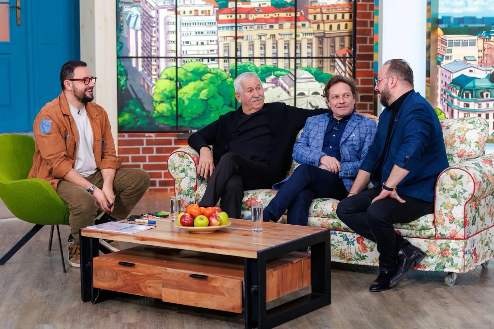 Simion R. Ștefan, invitat pe canapeaua unei emisiuni de televiziune